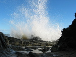 24248 Spray of waves splashing on rocks.jpg